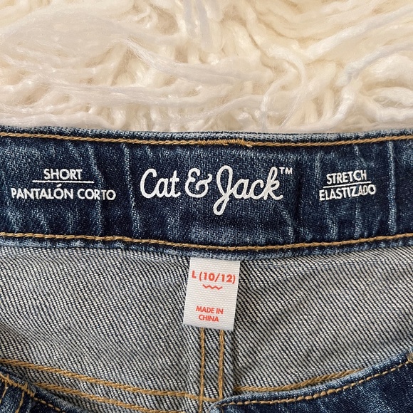 NWOT Cat & Jack "Cut off shorts in Stretchy Denim" - Picture 2 of 6